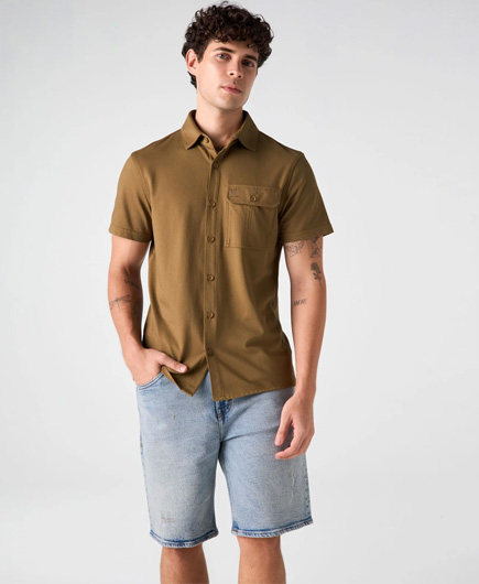 Polo Slim con bolsillo de parche para hombre